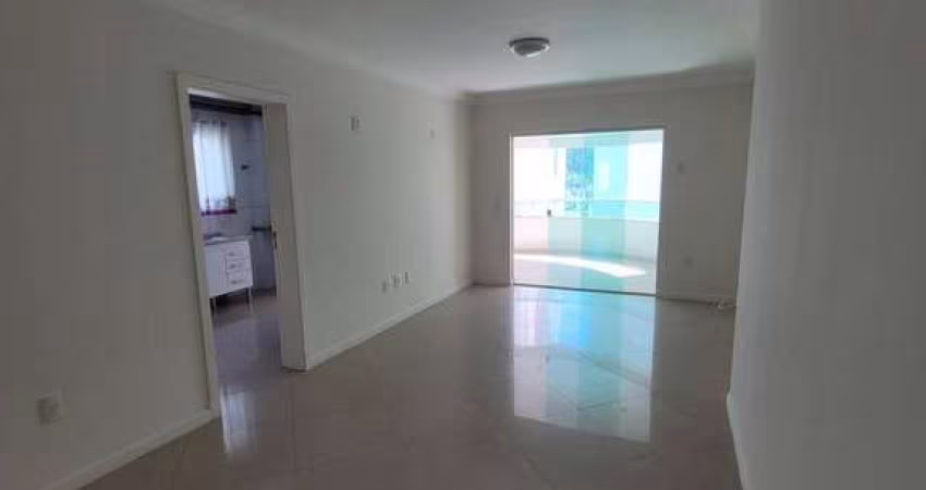 LOCAÇÃO - Amplo apartamento 01 suíte + 02 demi-suítes no centro de BC.
