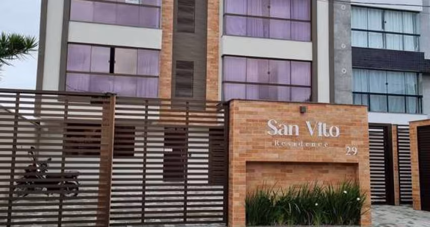 Apartamento com 01 suíte + 02 dormitórios, 02 vagas cobertas no centro.