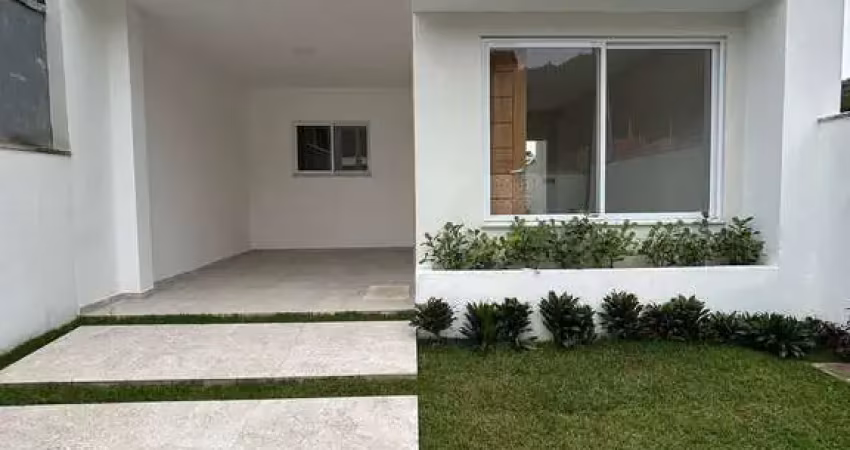 Um refúgio para chamar de seu! ampla casa térrea com pátio e espaço gourmet