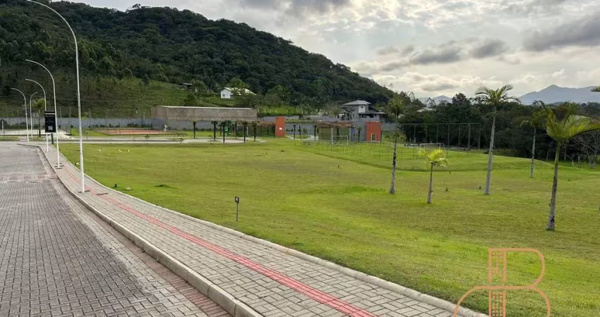 Terreno à venda no condomínio gralha azul em camboriú/sc
