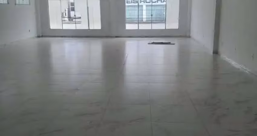 Locação - ampla sala comercial no 2º piso, moderna e super bem localizada.