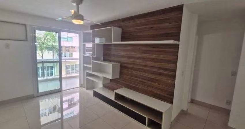 Freguesia. Apartamento para Venda com Salão, Varandão, 3 Quartos, Sendo 1 Suíte e 2 Vagas.