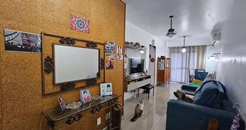 Rocha. Apartamento para Venda com 65m² com Salão, Varanda, 2 Quartos, Dependências e 1 Vaga