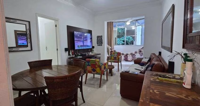 Copacabana. Apartamento com Salão, 3 Quartos, Sendo 1 Suíe e 1 Vaga.Copacabana-Rio de Janeiro - RJ.