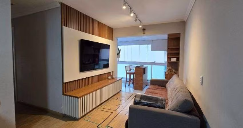 Freguesia. Apartamento para Venda com Salão, 3 Quartos, Sendo 1 Suíte e 1 Vaga de Garagem.