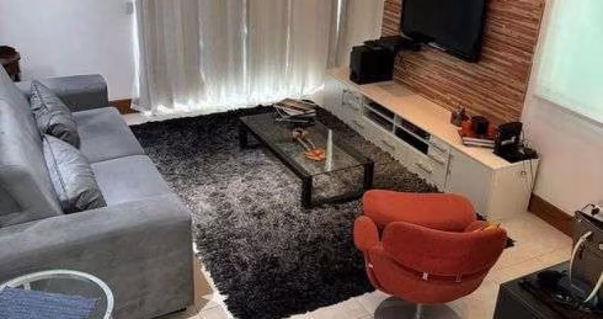 Freguesia. Casa de Condomínio Duplex com Salão, 3 Suítes e 2 Vagas.