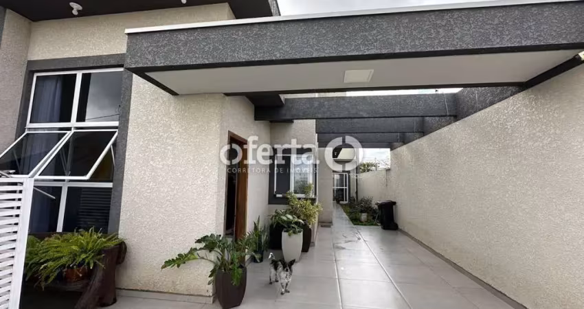 Casa com 3 quartos à venda no Iguaçu, Araucária 