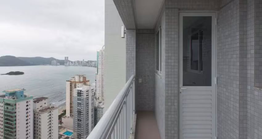 Imóvel fantástico, novo, com 4 suítes e localizado na quadra do mar, de frente para a av. brasil.