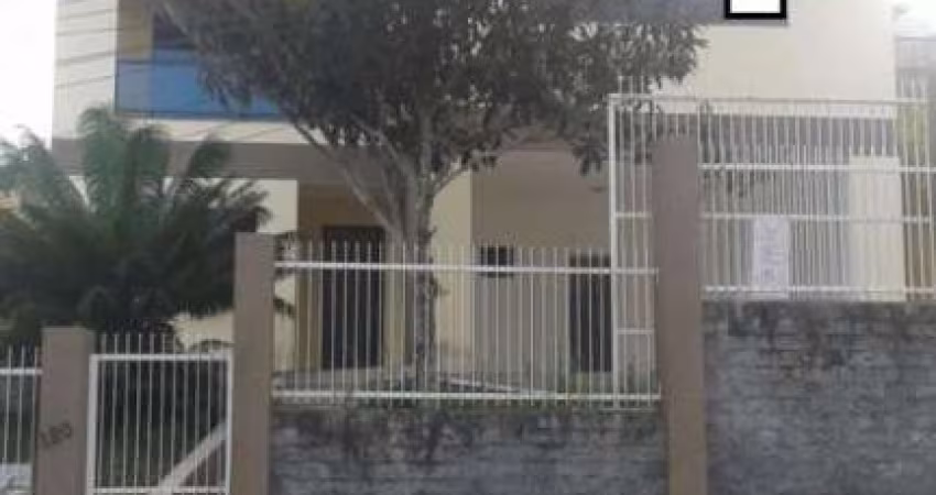 LINDA CASA COM 3 SUÍTES - ACEITA PROPOSTA
