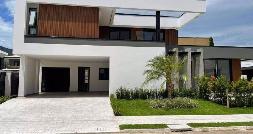 Casa com 4 dormitórios à venda, 360 m² por R$ 3.180.000,00 - Centro - Camboriú/SC