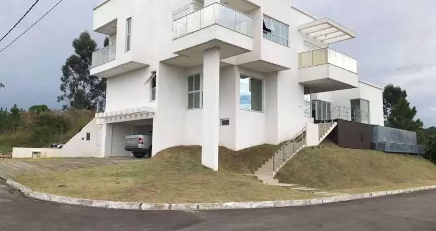 Casa à venda com 4 suítes e 4 vagas de garagens por r$ 3.000.000,00 - camboriú/s