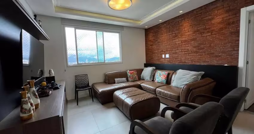 Apto mobiliado de 3 quartos com 4 vagas de garagem em balneário camboriú