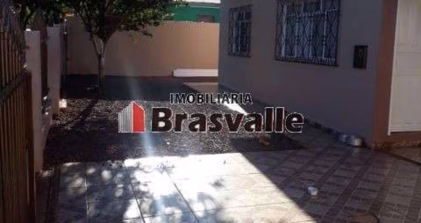 Casa a venda no bairro Santa Cruz