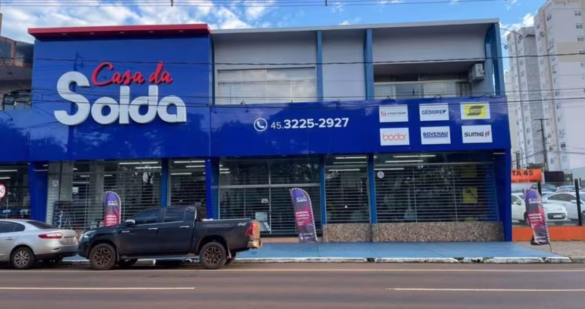 Ampla propriedade comercial com grande potencial de negócio