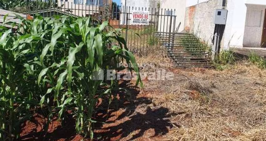 Terreno de 200m² no Bairro Claudete - Excelente localização!