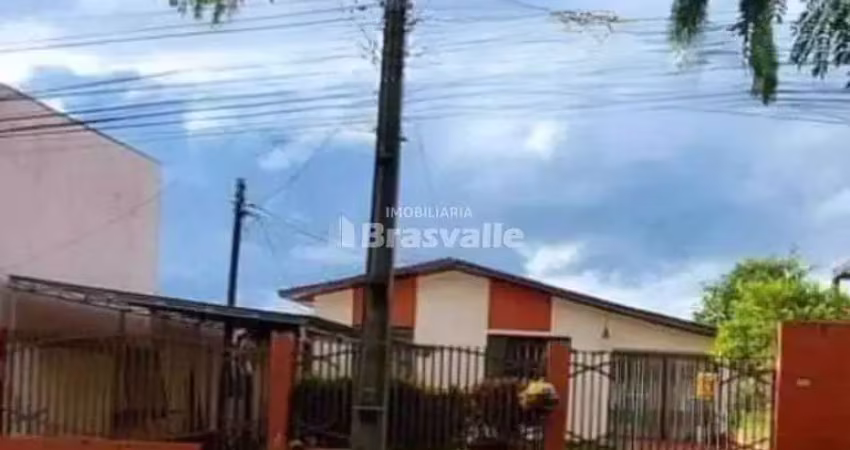 Casa com 6 quartos à venda no Neva, Cascavel 