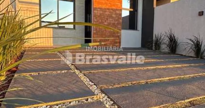 Casa com acabamentos de alto padrão e espaços amplos