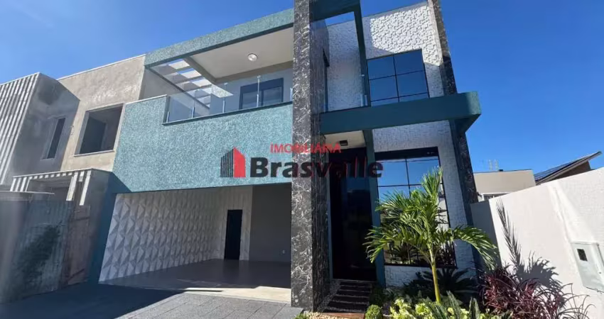 Casa a venda no condomínio de Alto Padão