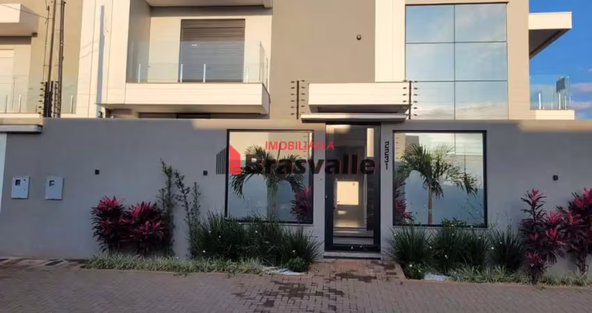 Casa com 3 quartos à venda no FAG, Cascavel 