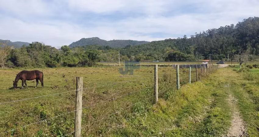 Linda área com 43 hectares frente br101 em tijucas/sc