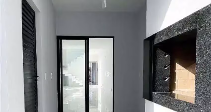 Casa para Venda no bairro Centro em Itajaí, 3 quartos sendo 3 suítes, 2 vagas, Sem Mobília, 147 m² de área total, 155 m² privativos,