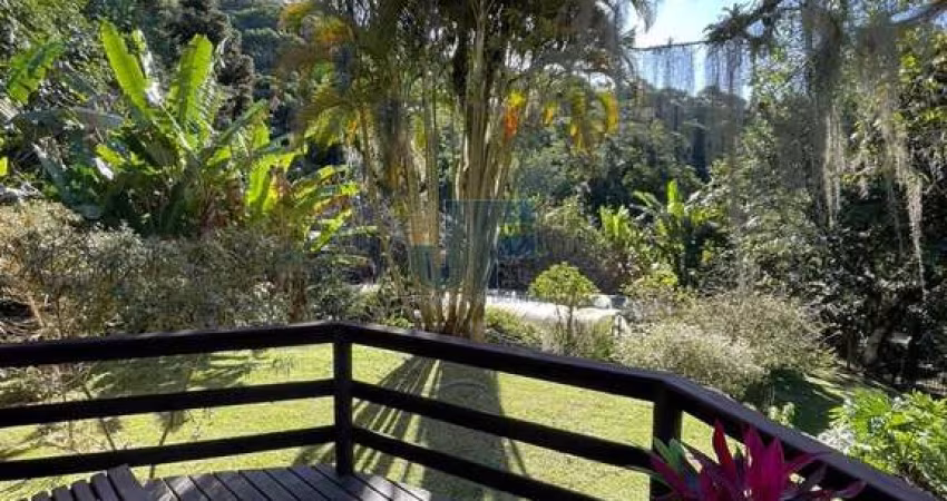 Sítio / Chácara para Venda no bairro Nova Esperança em Balneário Camboriú, 3 quartos sendo 3 suítes, 11 vagas, Mobiliado, 130000 m² de área total, 130000 m² privativos,