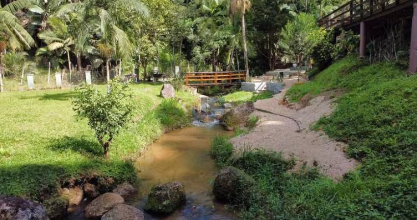 Sítio / Chácara para Venda no bairro AREA RURAL em Tijucas sendo 2 suítes, 3 vagas, Mobiliado, 5000 m² de área total, 5000 m² privativos,