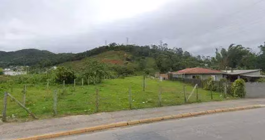 Terreno à venda na Avenida Rio Amazonas, Rio Pequeno, Camboriú