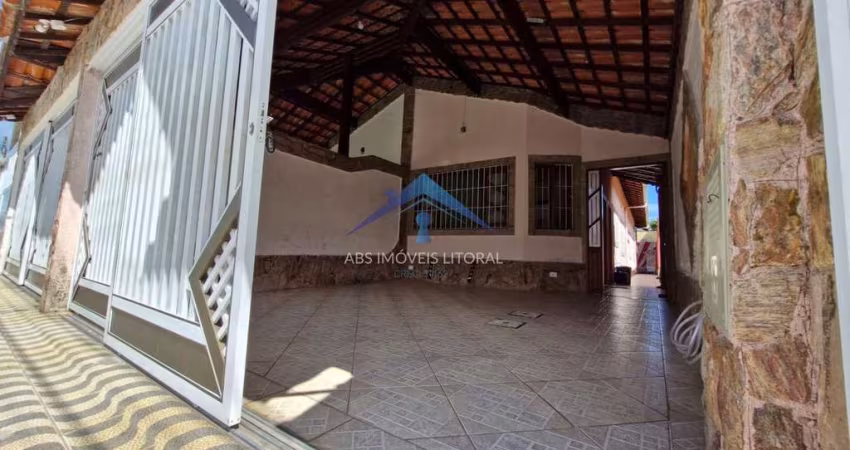 Casa com 3 quartos, Caiçara, Praia Grande - R$ 620 mil, Cod: 5204