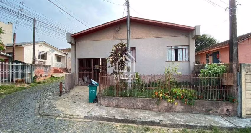 Casa à Venda em Neves, Ponta Grossa - PR