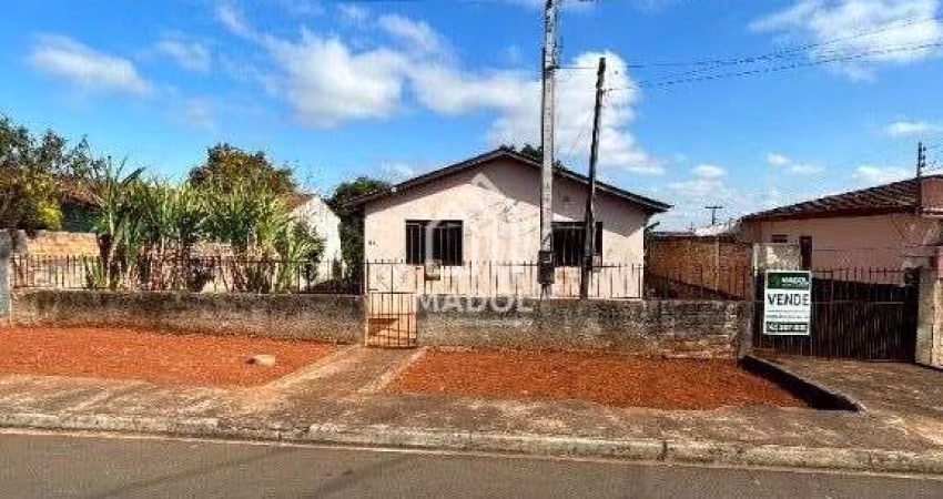 Casa à Venda em Uvaranas, Ponta Grossa - PR