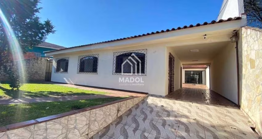 Casa à Venda em Uvaranas, Ponta Grossa - PR