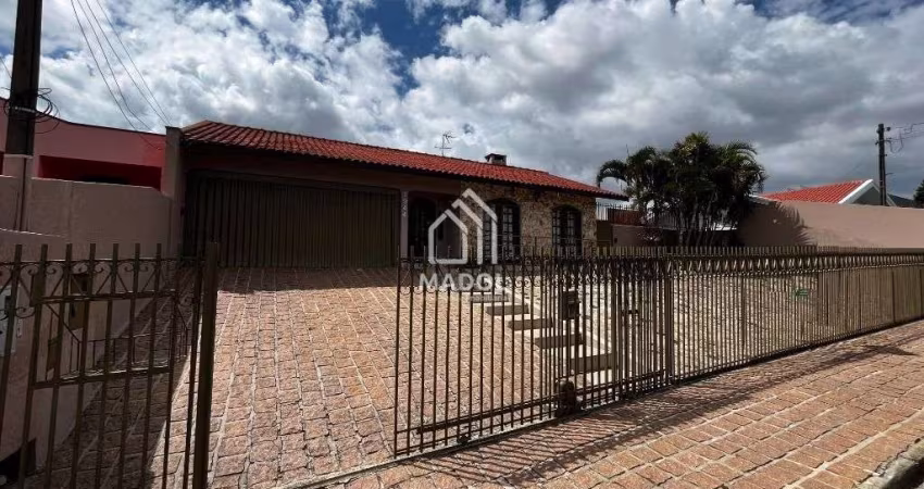 Casa à Venda em Uvaranas, Ponta Grossa - PR