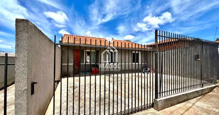 Casa à Venda em Uvaranas, Ponta Grossa - PR