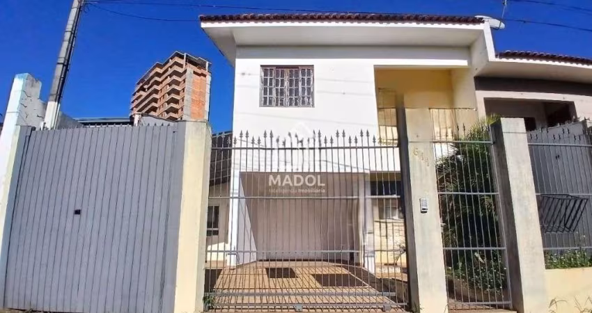 Sobrado à Venda em Oficinas, Ponta Grossa - PR