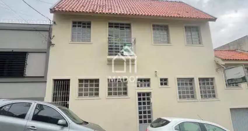 Sala comercial no centro de ponta grossa, estilo sobrado duplex