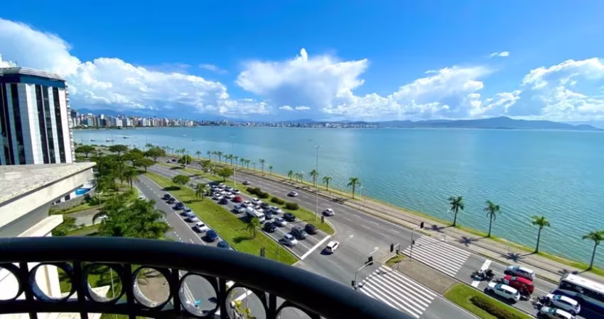 Seja bem-vindo ao seu novo lar de luxo na Beira-mar, em Florianópolis!