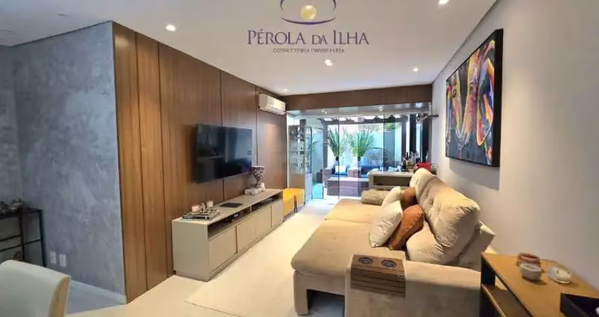 Apartamento de luxo no centro de florianópolis-sc: 3 quartos, 1 suíte, 3 salas, 2 banheiros, 1 vaga de garagem, 210m².