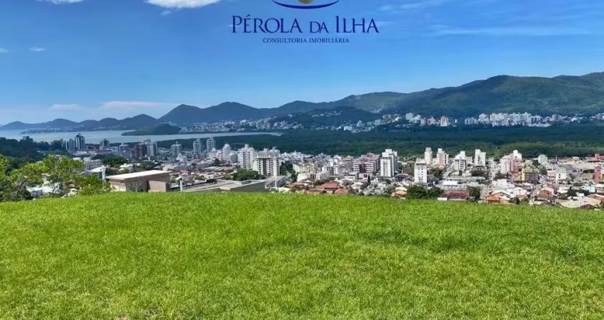 Terreno de 670m² em condomínio de luxo na trindade, florianópolis-sc: a oportunidade dos seus sonhos!