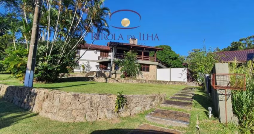 Casa com 3 quartos à venda no Cacupé