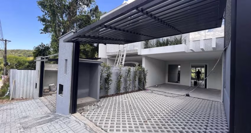 Casa com 3 quartos à venda no Ponta Aguda, Blumenau 
