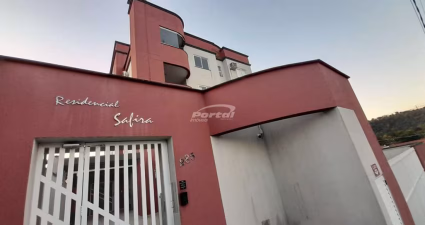 Apartamento com 3 quartos para alugar em Água Verde, Blumenau 