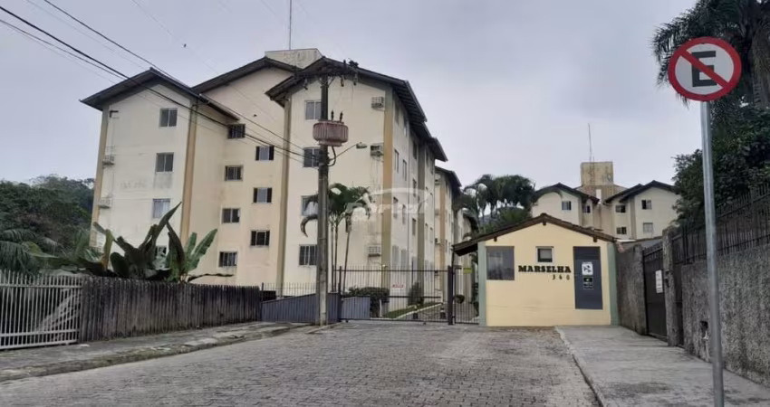 Apartamento com 3 quartos para alugar em Água Verde, Blumenau 