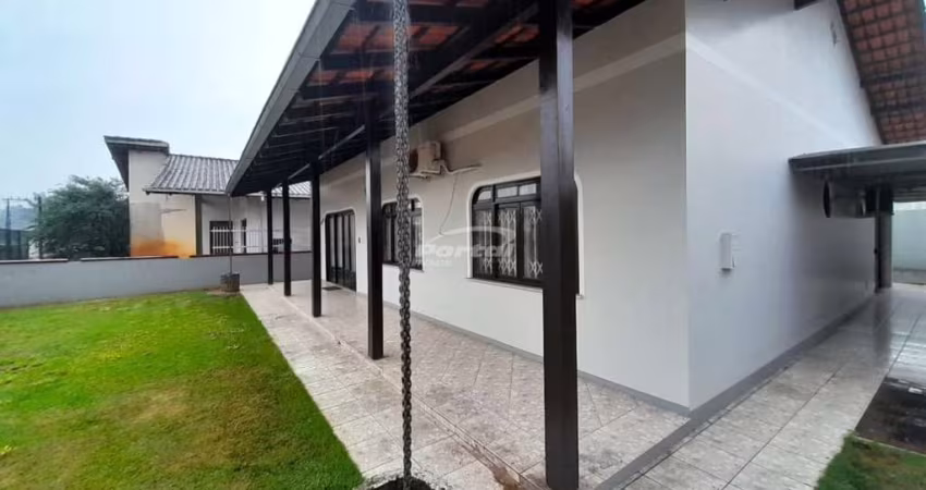Casa com 3 quartos para alugar em Santa Terezinha, Gaspar 