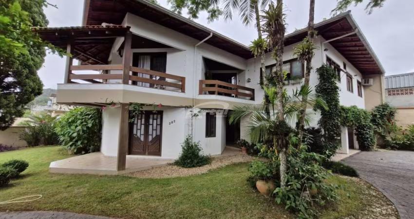 Casa com 3 quartos à venda no Vorstadt, Blumenau 