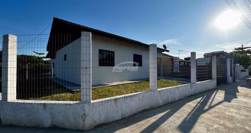 Casa com 2 quartos para alugar na Nossa Senhora de Fátima, Penha 
