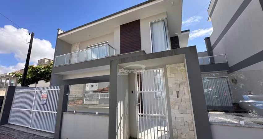 Casa com 3 quartos para alugar no Itacolomi, Balneário Piçarras 