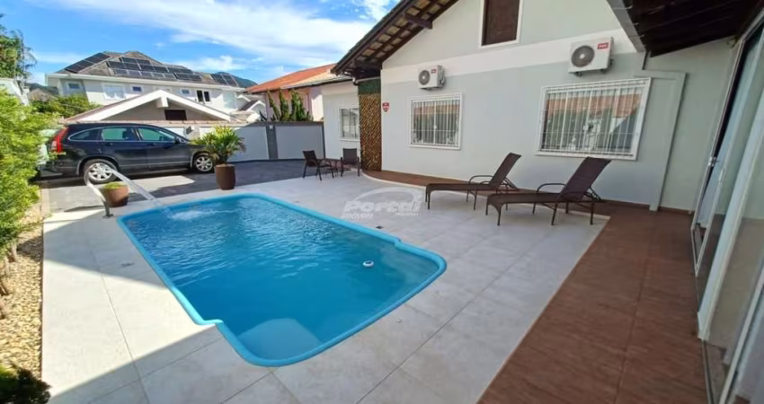 Casa com 4 quartos à venda no Velha, Blumenau 