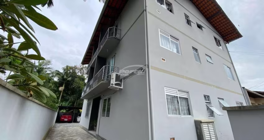 Apartamento com 2 quartos para alugar em Água Verde, Blumenau 