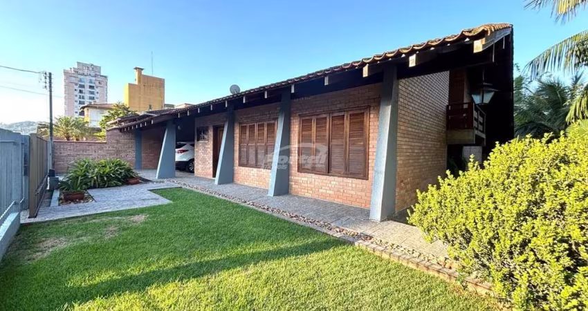 Casa com 5 quartos à venda no Velha, Blumenau 